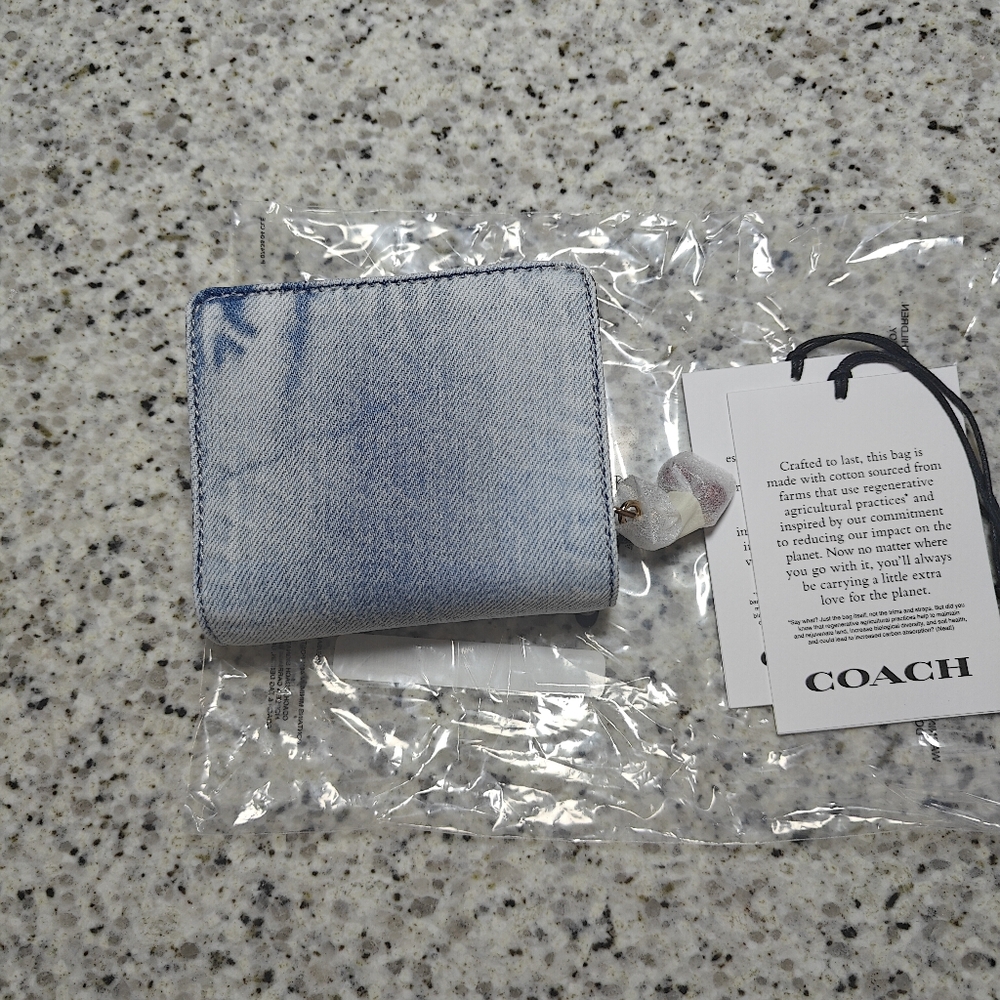 Coach Snap Wallet In Loved Denim With Charm - Picture 4 of 10